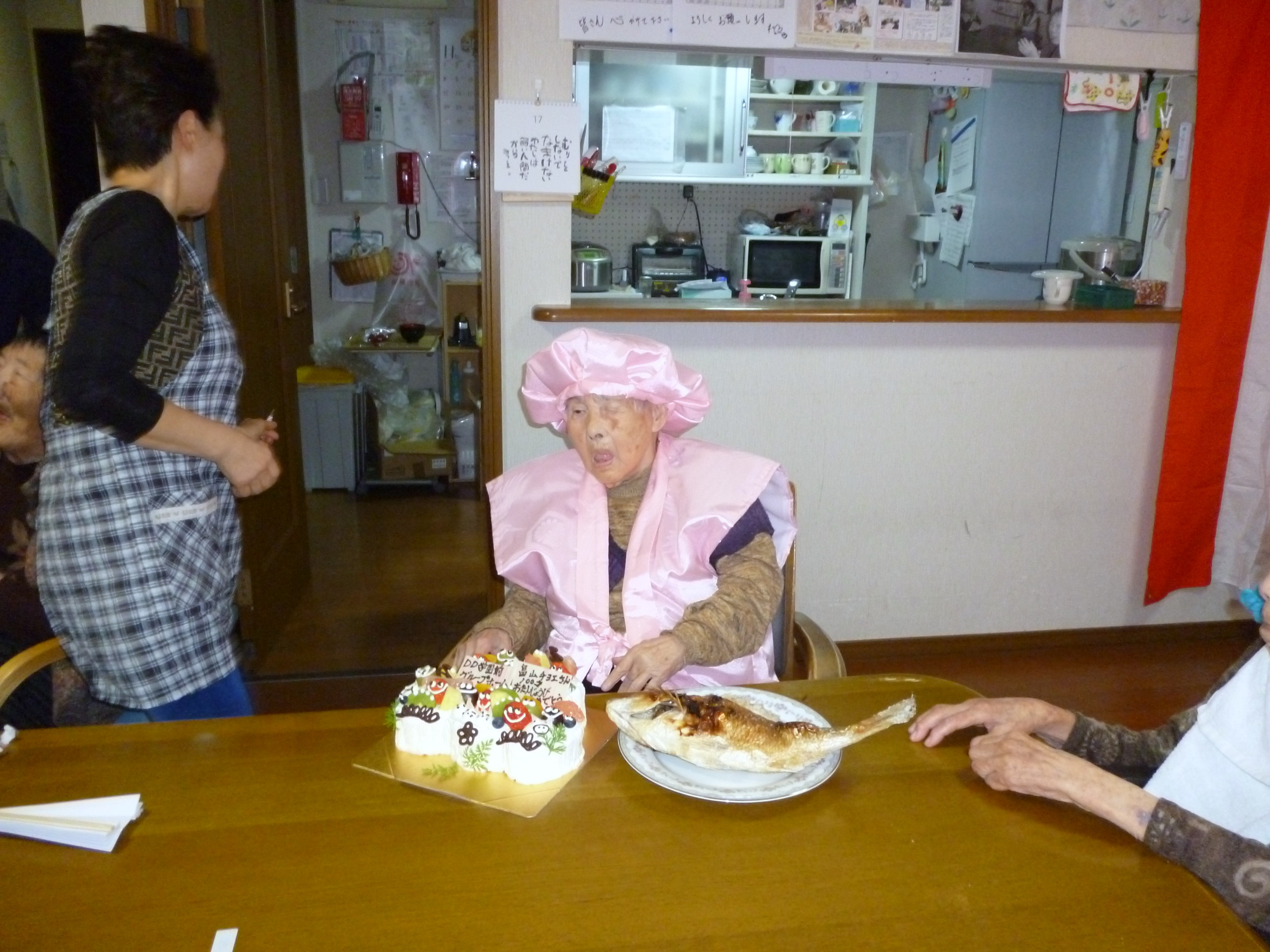 100歳のお誕生日です 学園前のグループホーム Dd学園前